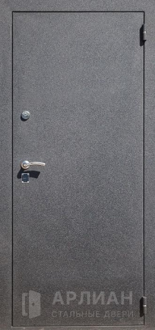 Фото «Серая входная дверь для загородного дома с терморазрывом №28»